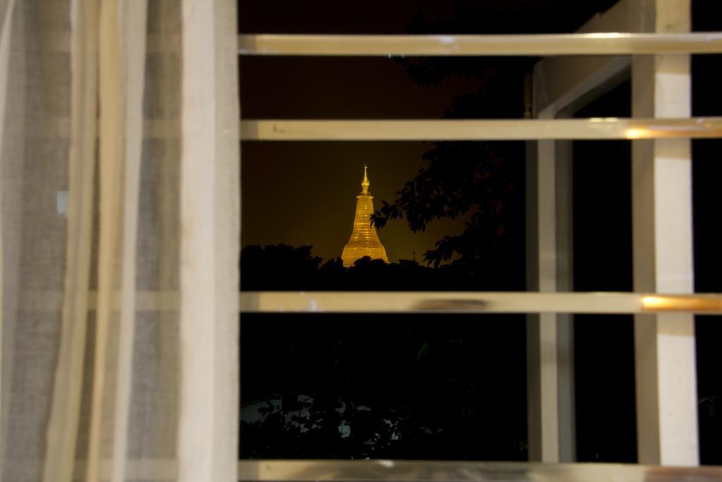 Business Alliance Hotel Yangon Exterior photo