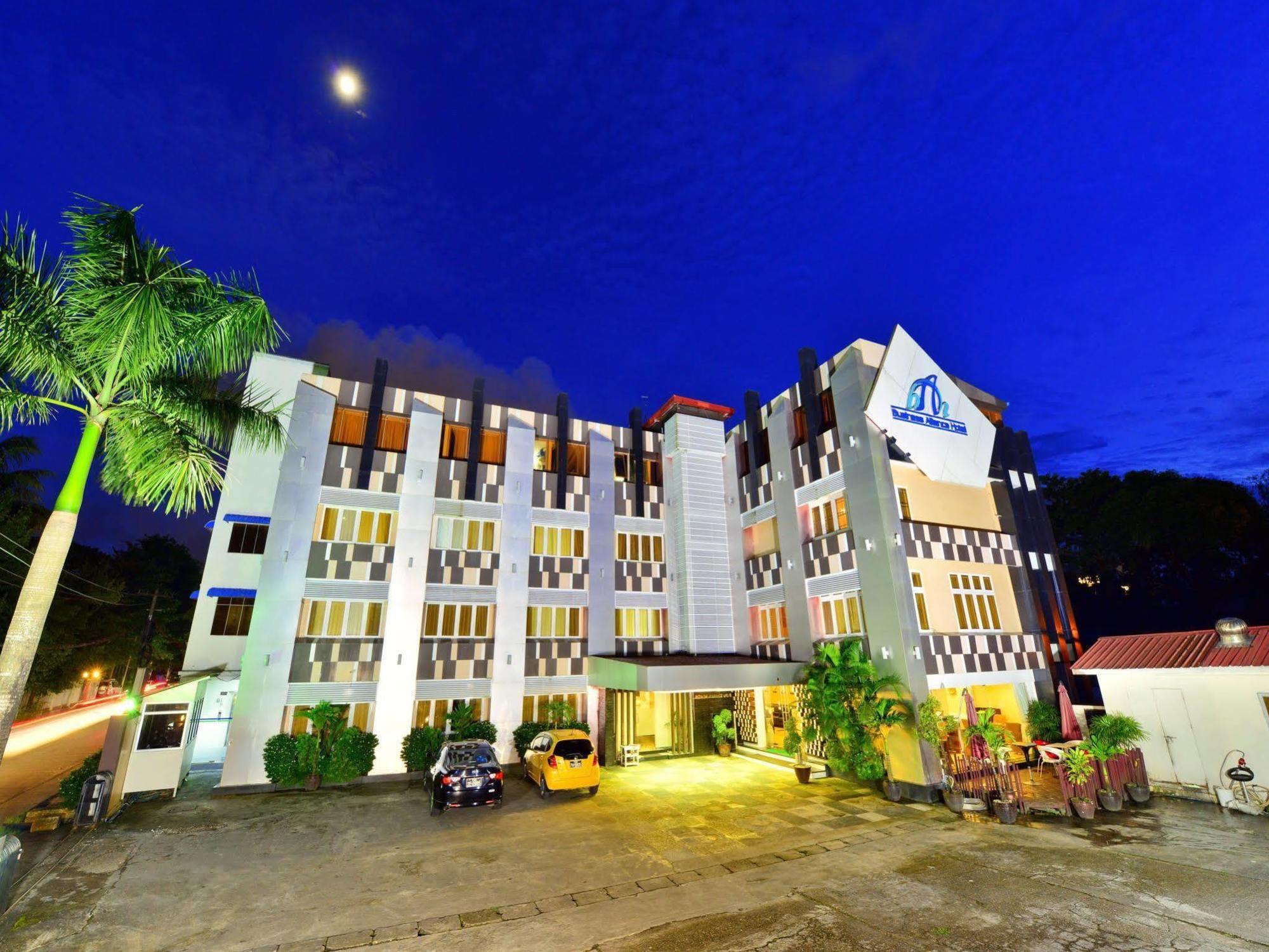 Business Alliance Hotel Yangon Exterior photo